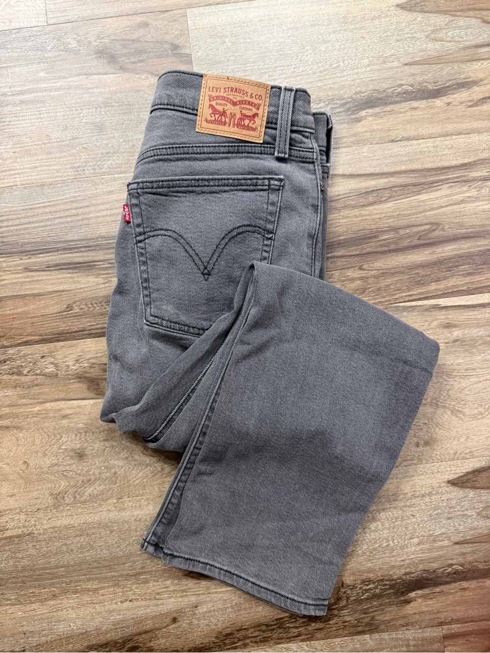 Levi's Women's Straight Leg Jeans in Washed Gray Wedgie Straight